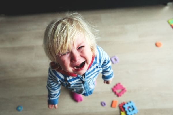 ちゃんと泣ける子に育てよう｜親には子どもの感情を育てる義務がある　どうして子どもの泣き声を聴くとイライラする？